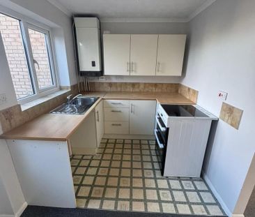 2 bedroom terraced house to rent - Photo 6