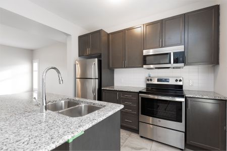 For Lease - 2314 Natasha Circle, Oakville, Ontario - Photo 4