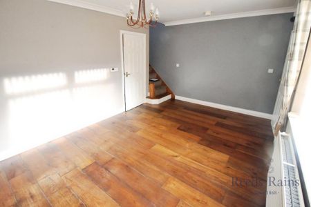 2 bedroom semi-detached house to rent - Photo 2