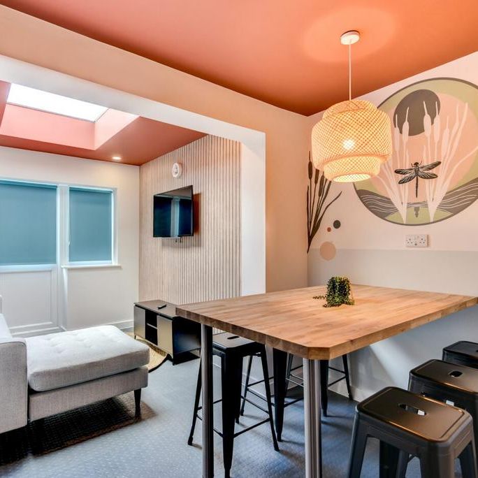 6 bedroom house to rent - Photo 1