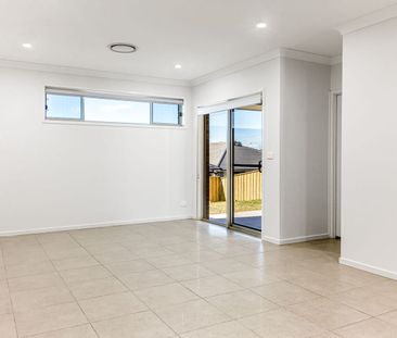 Modern & Affordable 4 Bedroom Home - Photo 1