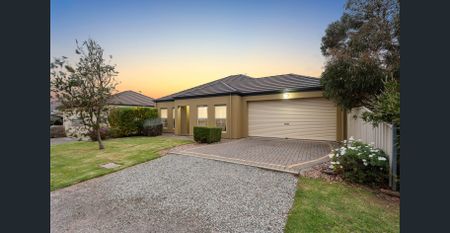 Relaxed Beachside Living - Photo 2