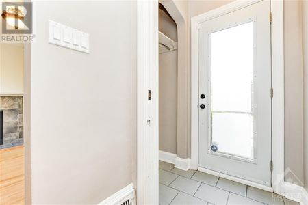 475 GOLDEN AVENUE - Photo 5