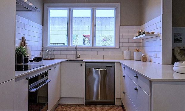 Charming & warm Villa in St Albans - Photo 1