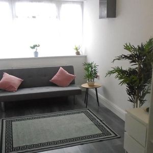 1 bedroom property to rent - Photo 3