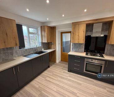 3 bedroom semi-detached house to rent - Photo 5