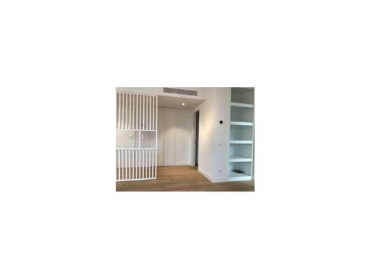 1 room luxury Flat for rent in Campolide, Portugal - Photo 1