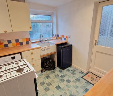 2 bedroom terraced house to rent - Photo 5