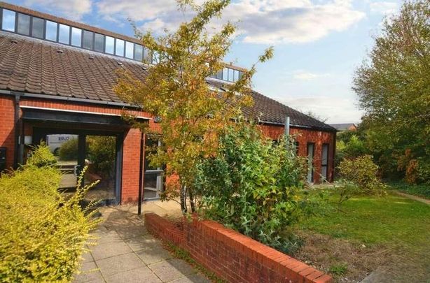 Walker Avenue, Milton Keynes, MK12 - Photo 1