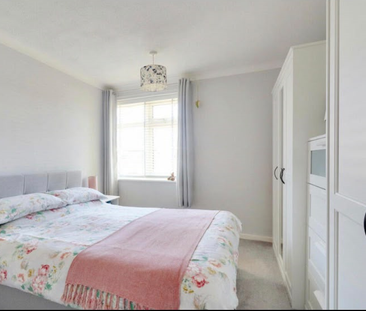 1 bedroom in a house share to rent - Photo 4