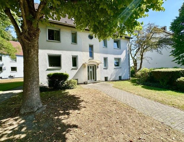 2-Zimmer-Wohnung in grüner Lage! Duschbad mit Fenster, Möbel rein und fertig! - Foto 1