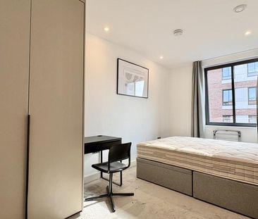 3 bedroom flat to rent - Photo 5