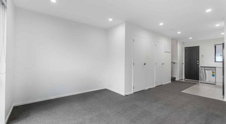 Welcome Home - Photo 2