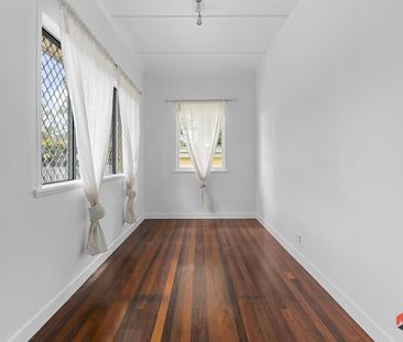 Refreshed home in convenient location - Photo 4