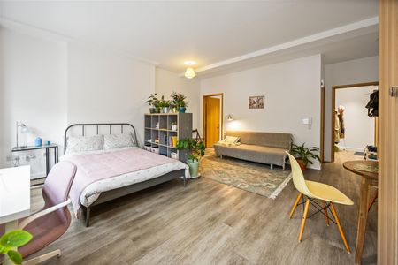 Finchley Road, London, London - Photo 2