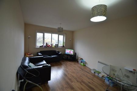 2 bedroom apartment to rent - Photo 4