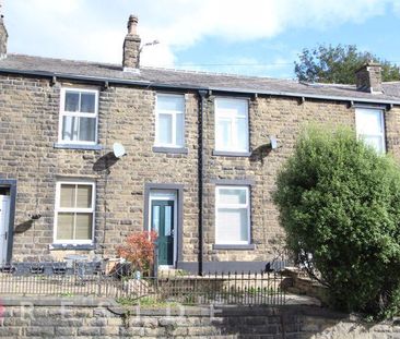 3 bedroom terraced house to rent - Photo 2