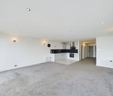 2 bedroom ground floor flat to rent - Photo 4