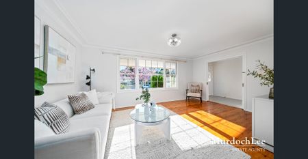 Spacious Family Home in Prime Castle Hill Location | Walk to Metro & Castle Towers - Photo 5