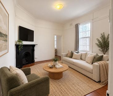 Charming Terrace in the Heart of Newtown - Photo 1