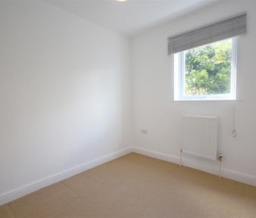 2 Bedroom Flat/Apartment To Let - Photo 6