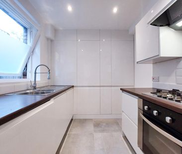 £623.08 per week (£2,700.00 per month) - Photo 2