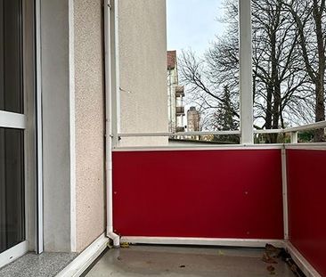 große 2 Raumwohnung für rüstige Rentner mit Dusche, Wanne und Balkon - Photo 2