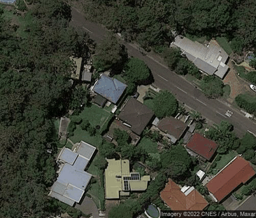 2-LEVEL CONTEMPORARY DUAL LIVING HOME LOCATED IN LEAFY CARINA HEIGHTS! - Photo 5