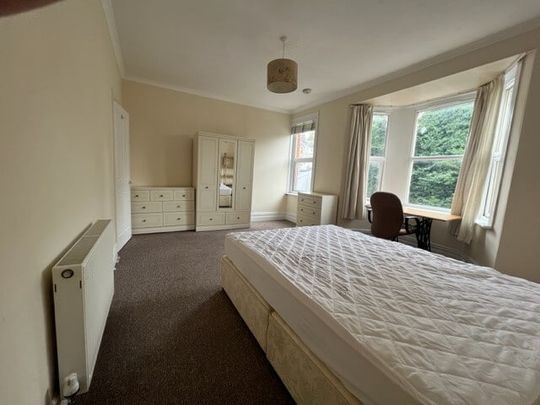 4 Bedroom | 196 Lipson Road, PL4 7NX - Photo 1