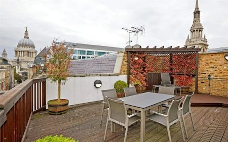 2 bedroom flat in City - Photo 4