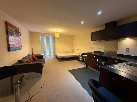 Studio to rent - Photo 1