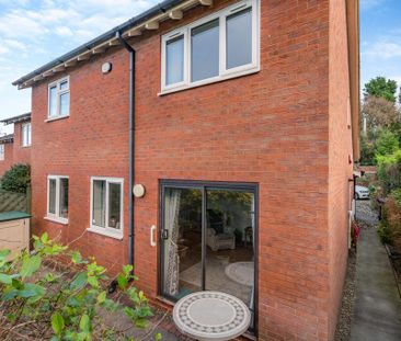 3 bedroom semi-detached house to rent - Photo 4