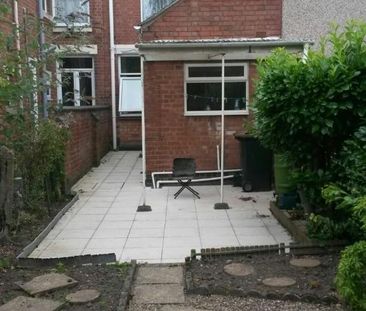 1 bedroom in a house share to rent - Photo 6