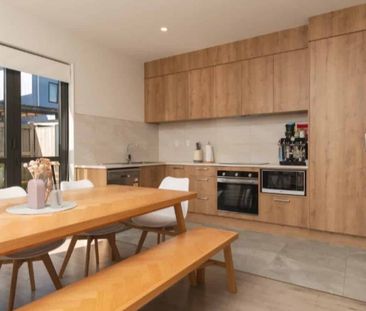 Modern, Sun-Filled 2-Bedroom Home Near Drury – Peaceful & Convenient - Photo 2