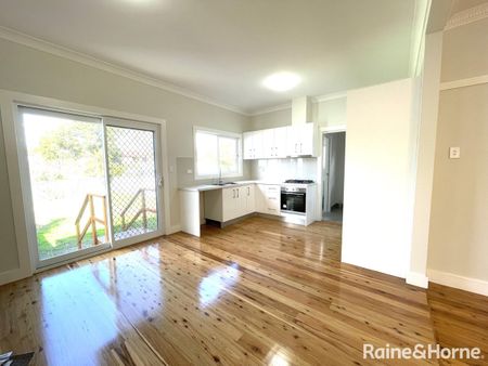 NEWLY RENOAVTED 3 BEDROOM HOME - Photo 5
