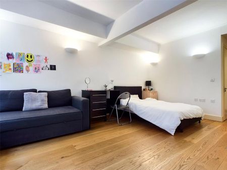 Studio to rent - Photo 2