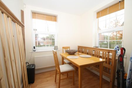 2 bedroom apartment to rent - Photo 4