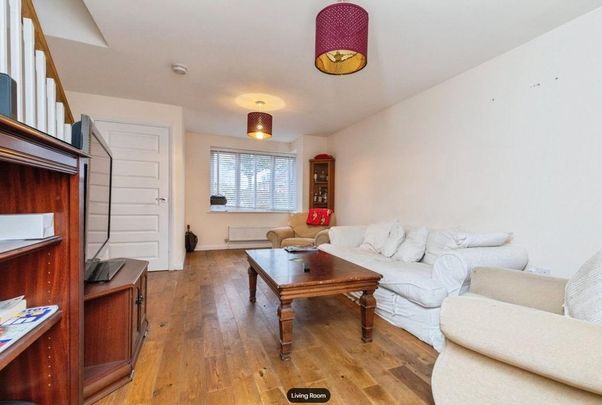 4 bedroom detached house to rent - Photo 1
