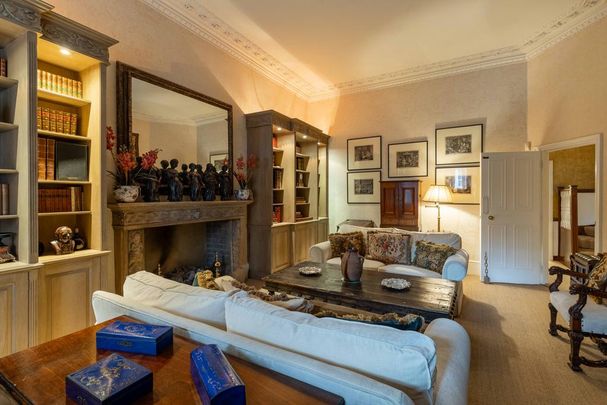 3 bedroom flat to rent - Photo 1