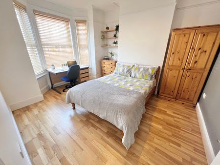 6 Bedrooms, 9 St George’s Road – Student Accommodation Coventry - Photo 3