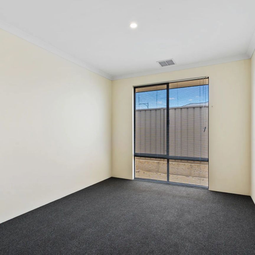 27 Cadmium Street, - Photo 1