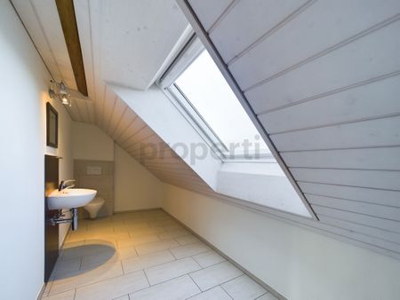 Ländlicher Charakter, grosszügiger Grundriss und gemütlicher Balkon - Photo 4