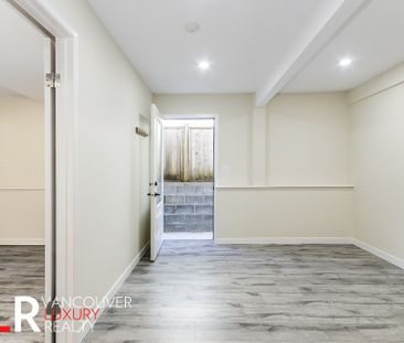 House in Coquitlam, BC - Photo 2
