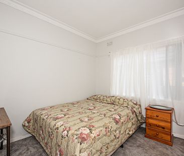 38 Denver Street, Bentleigh East VIC 3165 - House For Rent | Domain - Photo 3