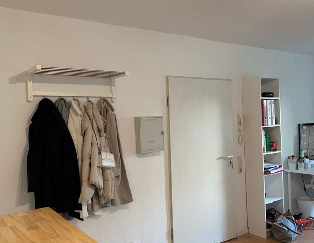 Tolle 1 Zimmer Wohnung am Weinberg Renoviert 1A Lage - Foto 1