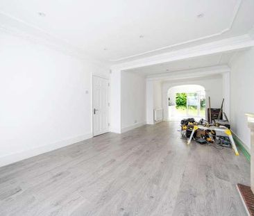 Potter Street, Northwood, HA6 - Photo 1