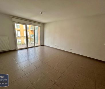 Location Appartement 2 pièces 45m² PORT DE BOUC 13110 - Photo 2