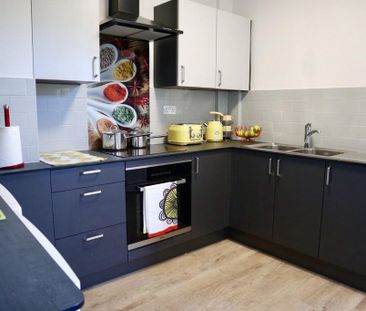 6 bedroom house to rent - Photo 4