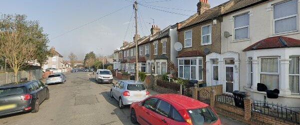 2 Bed Terraced House, Perkins Road, IG2 - Photo 1