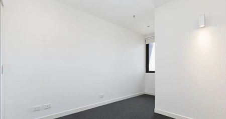 “2 Bedroom apartment in the heart of Essendon!” - Photo 3